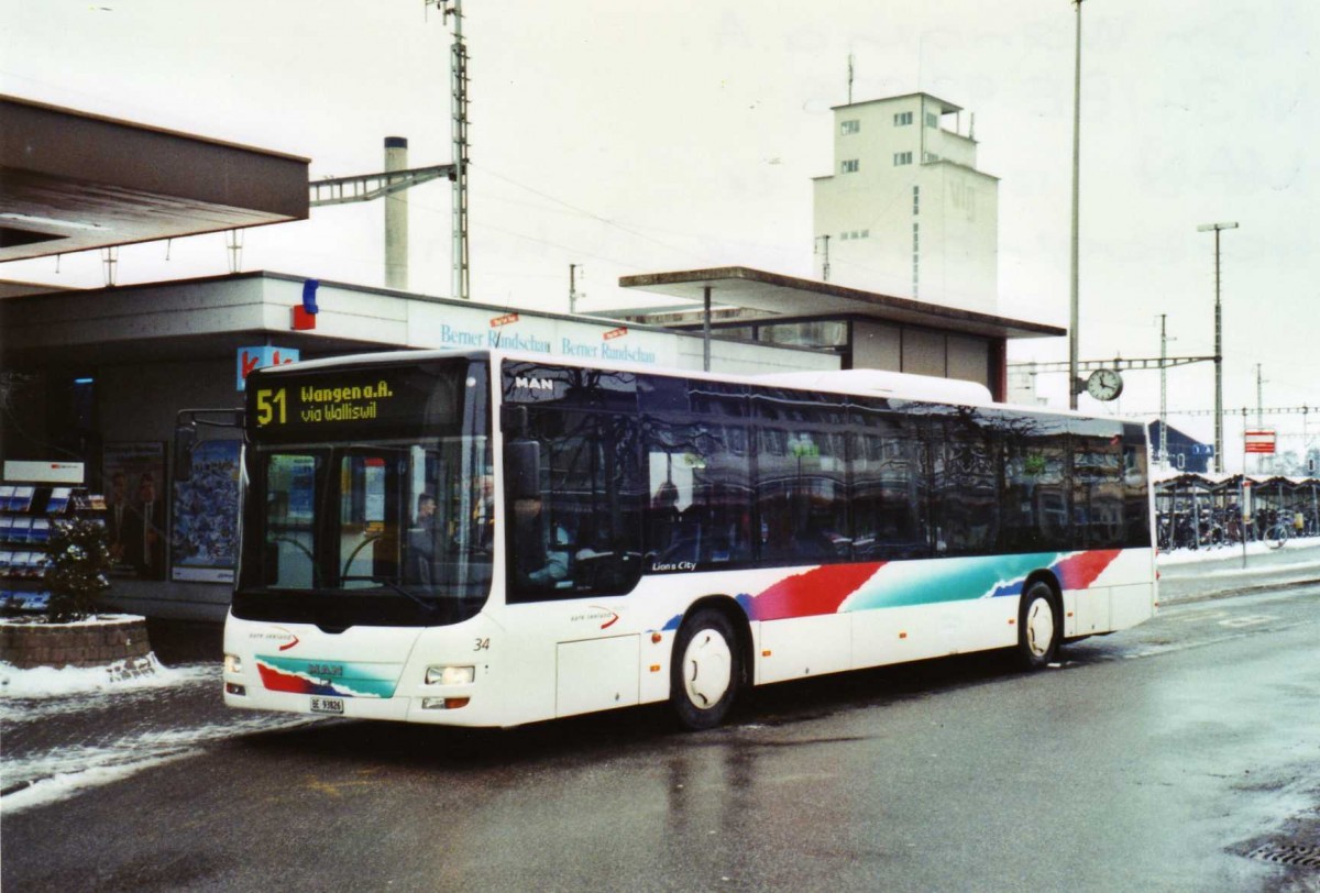 (124'114) - ASm Langenthal - Nr. 34/BE 93'825 - MAN am 11. Januar 2010 beim Bahnhof Herzogenbuchsee