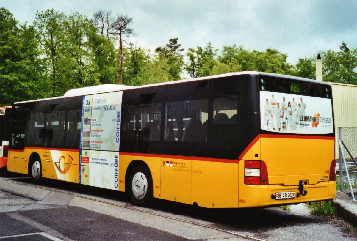 (126'123) - RBS Worblaufen - Nr. 202/BE 436'202 - MAN am 13. Mai 2010 in Worblaufen, Garage