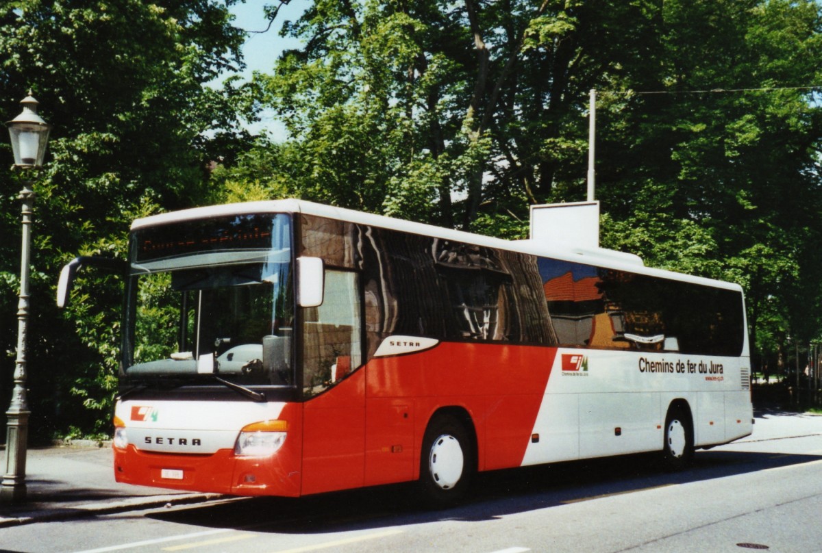 (126'810) - CJ Tramelan - Nr. 120/BE 998 - Setra am 6. Juni 2010 in Winterthur, Lindstrasse