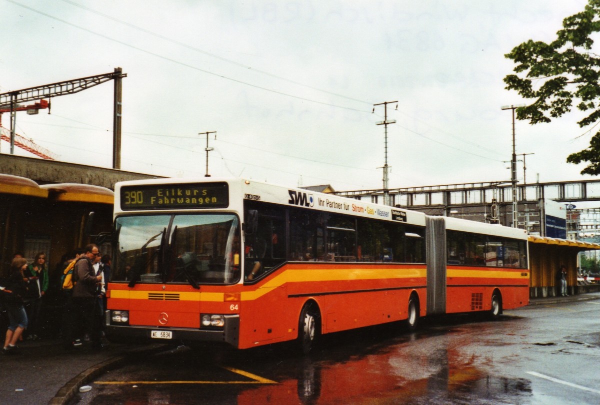 (127'002) - Knecht, Windisch - Nr. 64/AG 6831 - Mercedes am 16. Juni 2010 beim Bahnhof Lenzburg