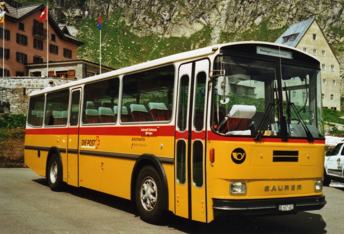 (127'428) - AVG Meiringen - Nr. 74/BE 607'481 - Saurer/R&J (ex P 24'357) am 4. Juli 2010 auf dem Gotthardpass