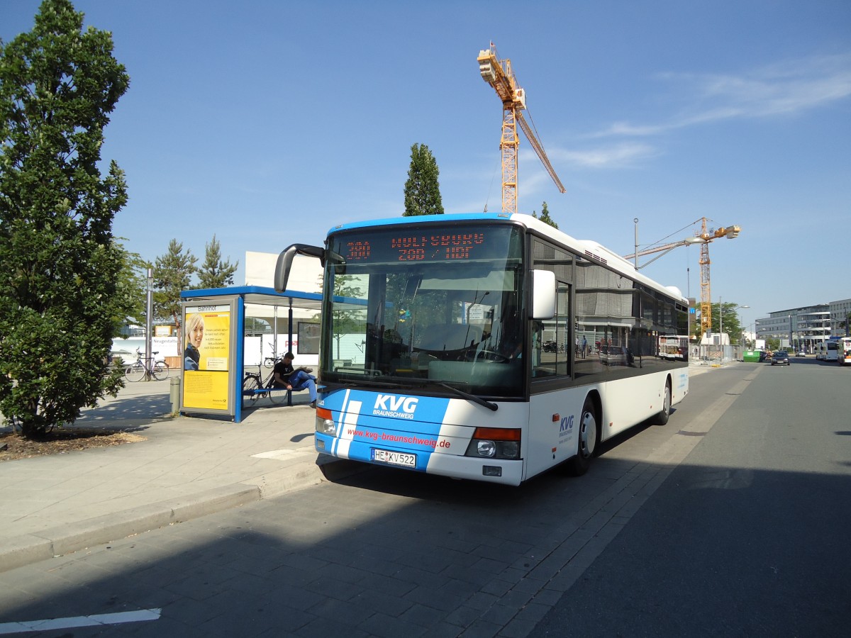 (127'773) - KVG Braunschweig - Nr. 522-HE-KV 522 - Setra am 8. Juli 2010 beim Hauptbahnhof Wolfsburg