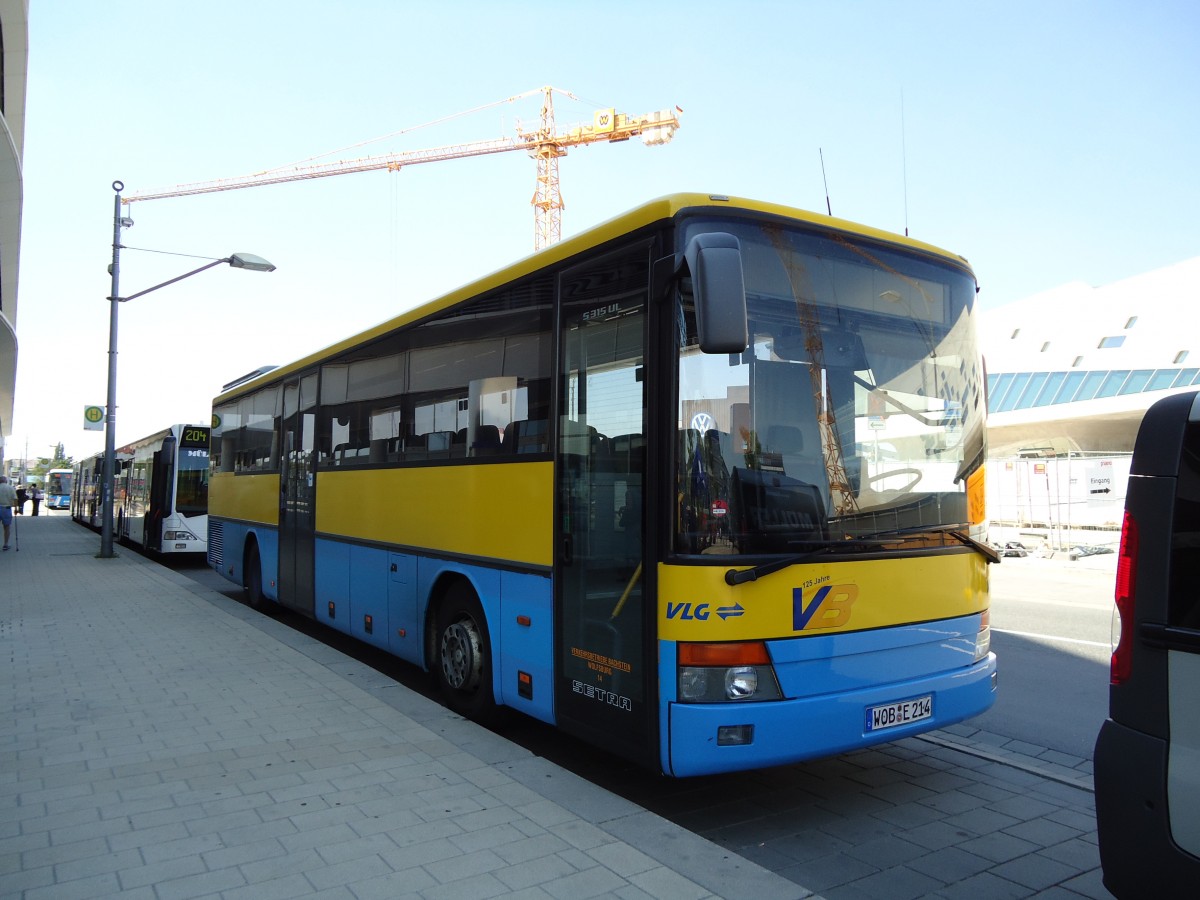 (127'913) - VB Bachstein, Wolfsburg - Nr. 14/WOB-E 214 - Setra am 9. Juli 2010 beim Hauptbahnhof Wolfsburg