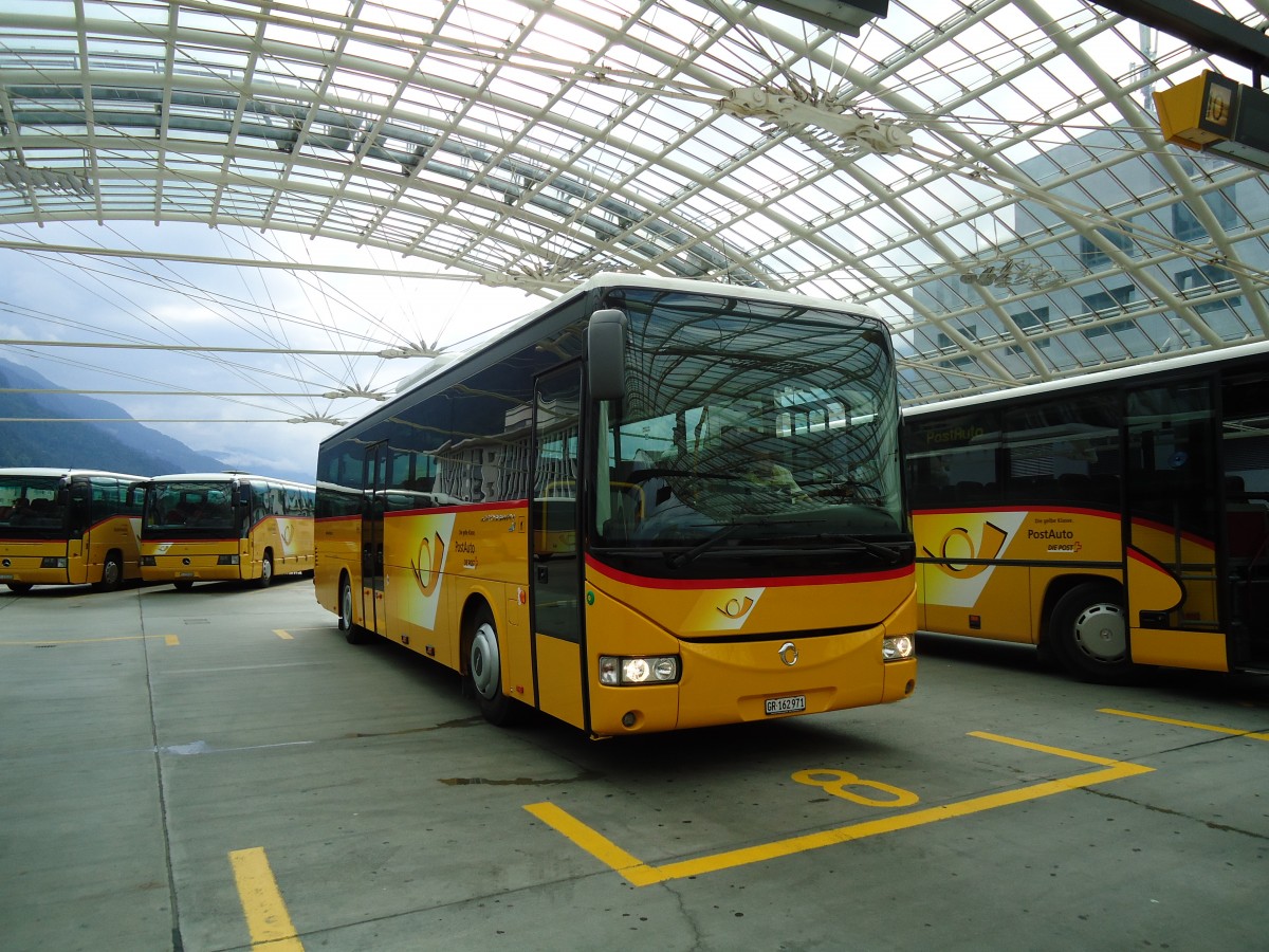 (128'727) - PostAuto Graubnden - GR 162'971 - Irisbus am 13. August 2010 in Chur, Postautostation