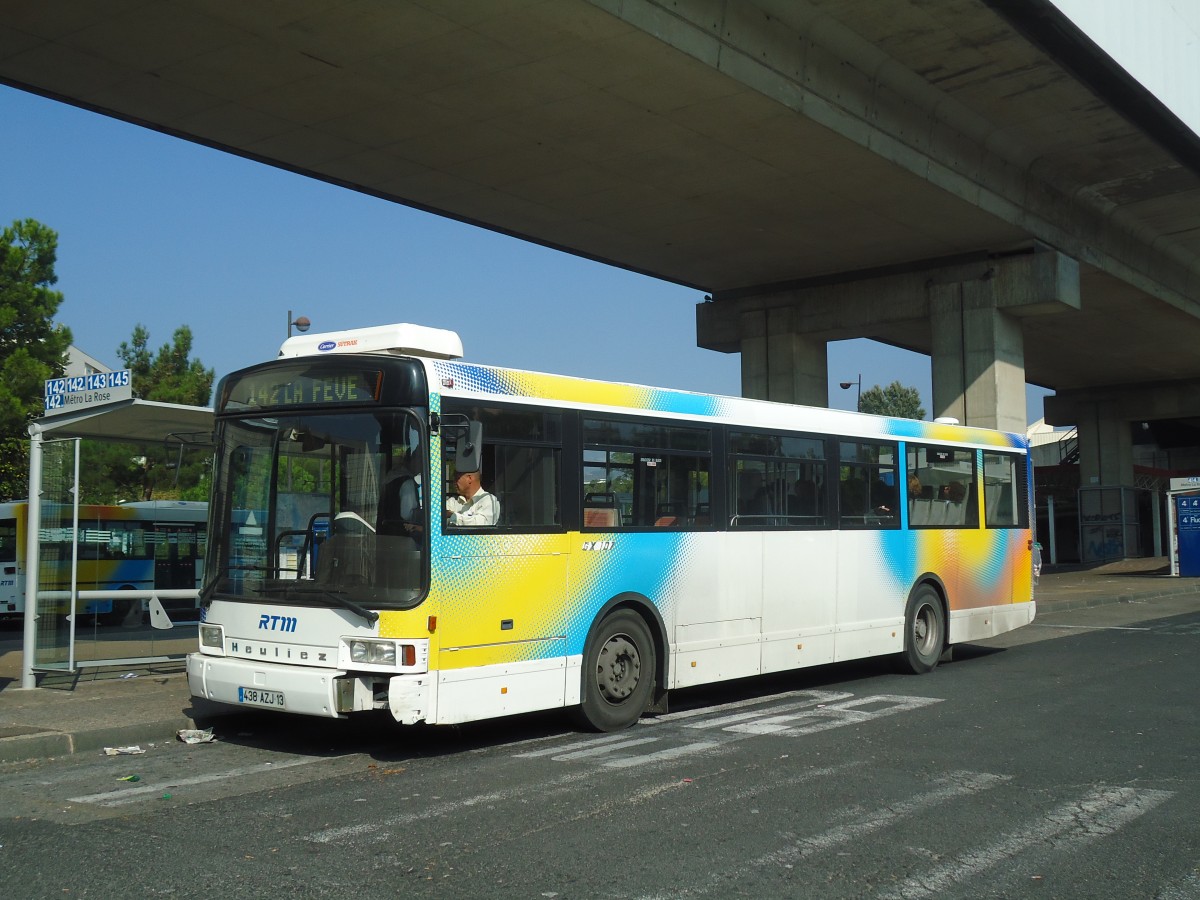 (130'549) - RTM Marseille - Nr. 32/438 AZJ 13 - Heuliez am 15. Oktober 2010 in Marseille, La Rose