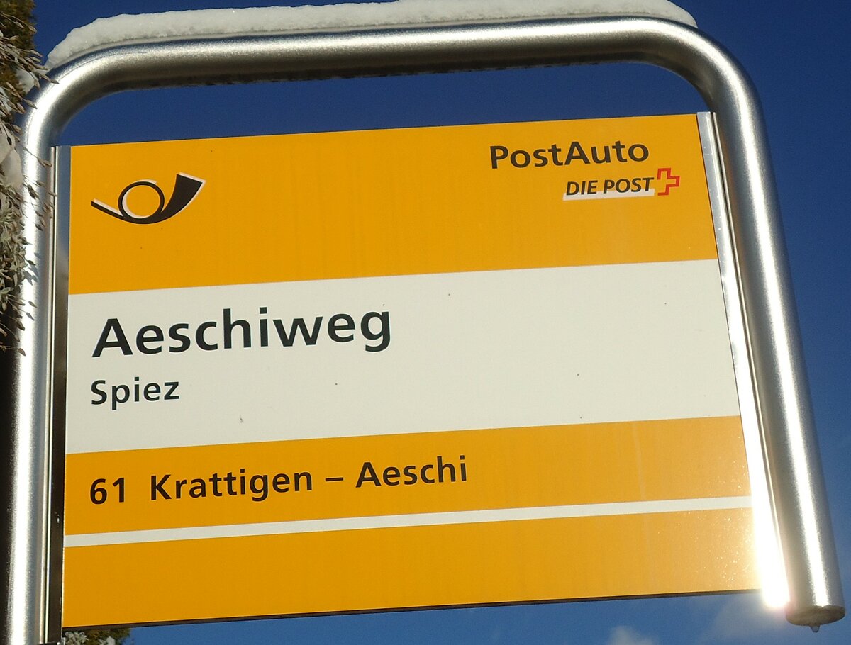 (131'141) - PostAuto-Haltestellenschild - Spiez, Aeschiweg - am 29. November 2010