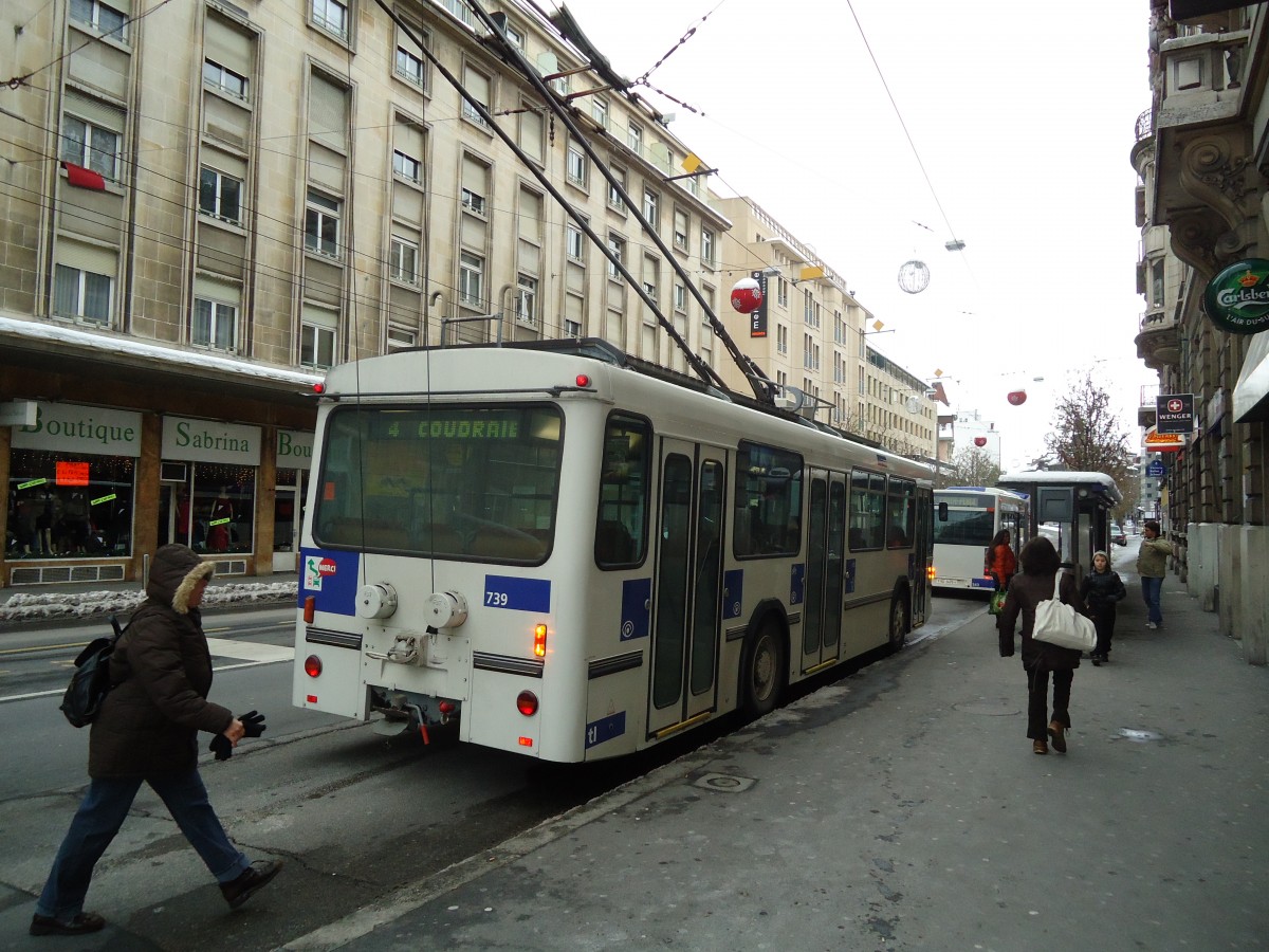 (131'236) - TL Lausanne - Nr. 739 - FBW/Hess Trolleybus am 5. Dezember 2010 in Lausanne, Bel-Air