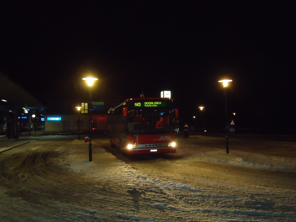 (131'658) - AFA Adelboden - Nr. 22/BE 26'708 - Setra (ex Nr. 8) am 18. Dezember 2010 beim Bahnhof Spiez