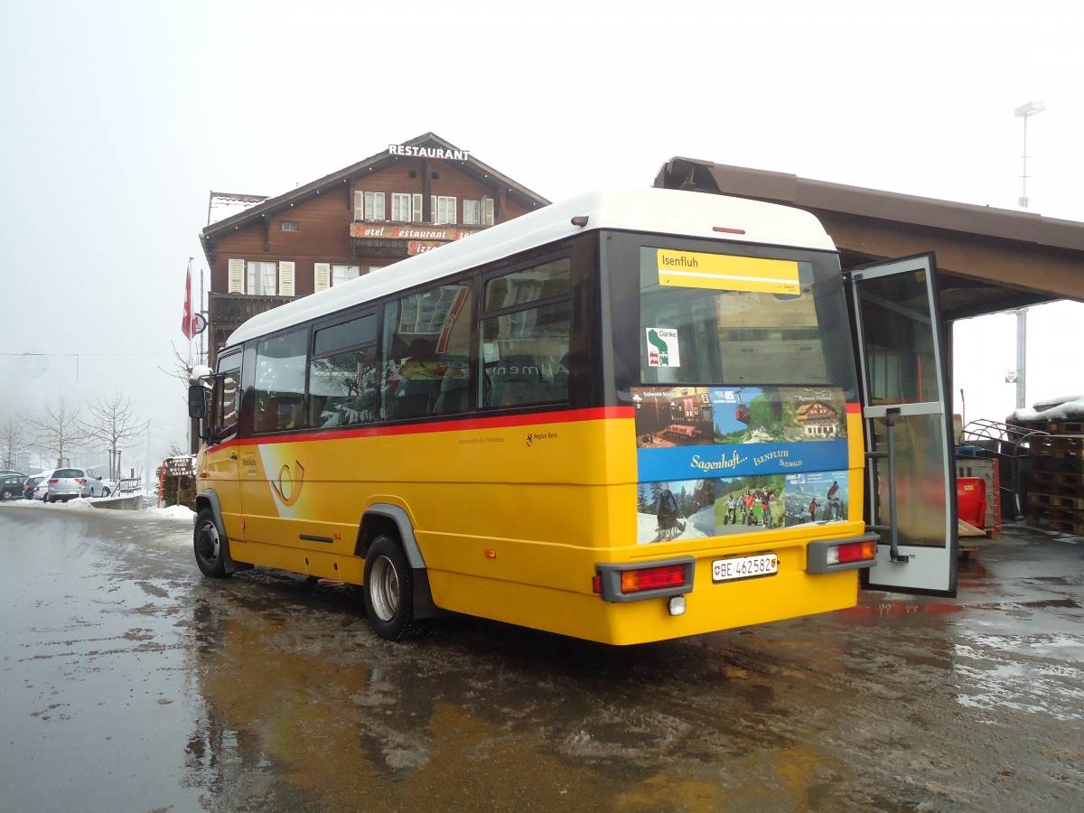 (131'840) - Schmocker, Stechelberg - Nr. 4/BE 462'582 - Mercedes/UNVI (ex PostAuto Bern) am 30. Dezember 2010 beim Bahnhof Lauterbrunnen