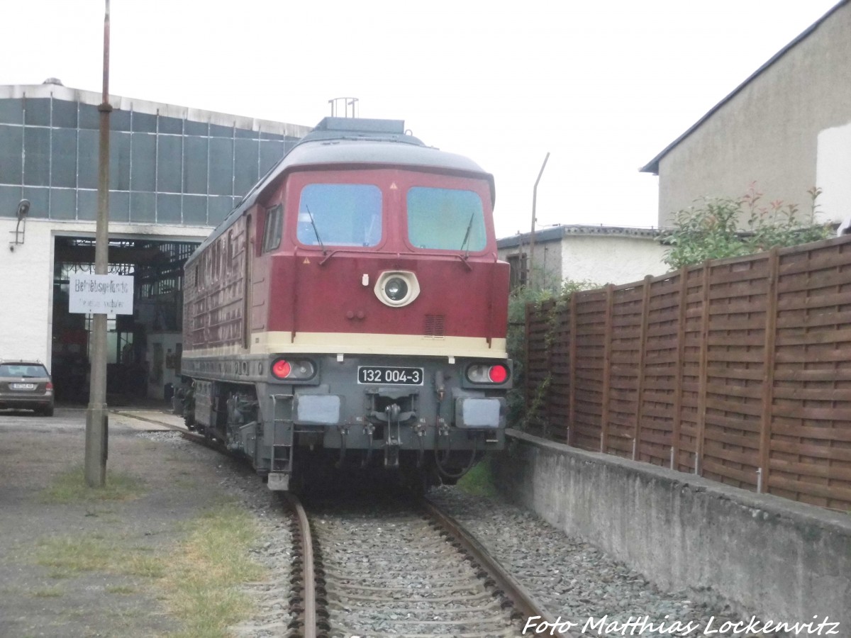 132 004 mit Schlusslichtern auf dem LEG Gelnde in Delitzsch am 3.9.15