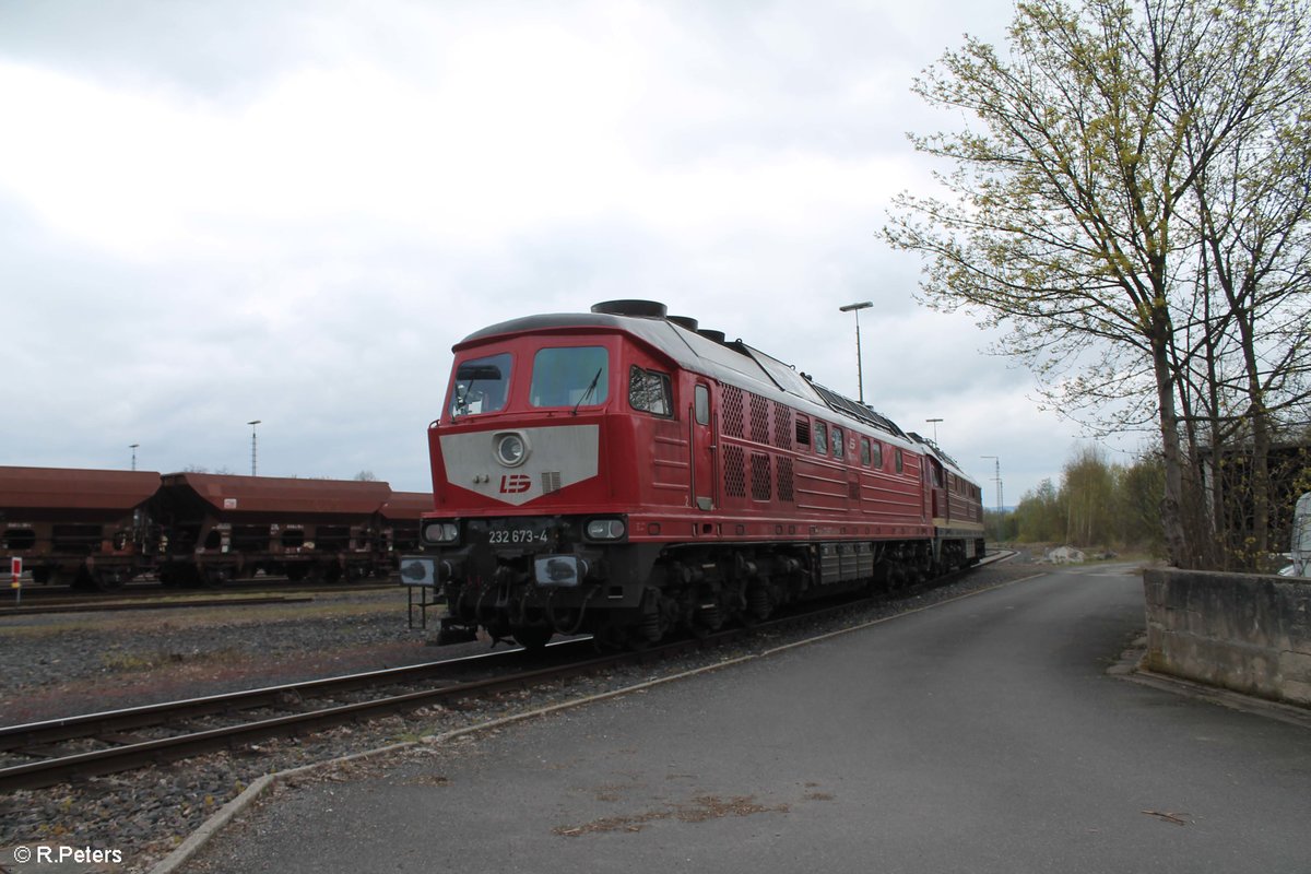 132 109 und 232 673-4 ruhen sich in Marktredwitz aus nach dem sie ein Kesselzug aus Hamburg brachten. 20.04.17