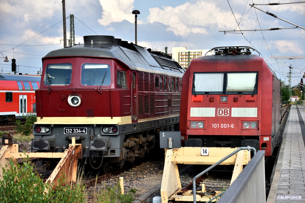 132 334-4 und 101 001-6 waren abgestellt am hbf von dresden,02.08.17