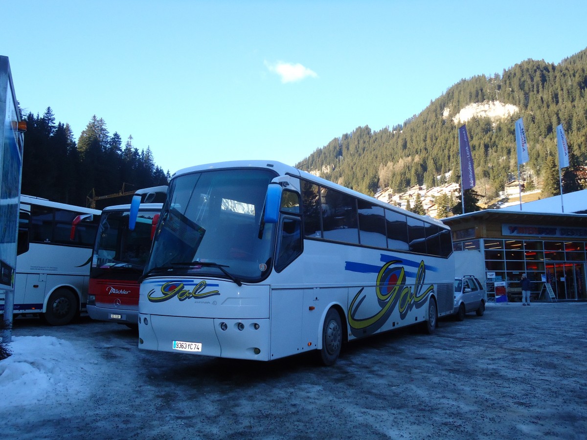 (132'017) - Aus Frankreich: Gal, Pers-Jussy - 9363 YC 74 - Bova am 8. Januar 2011 in Adelboden, ASB