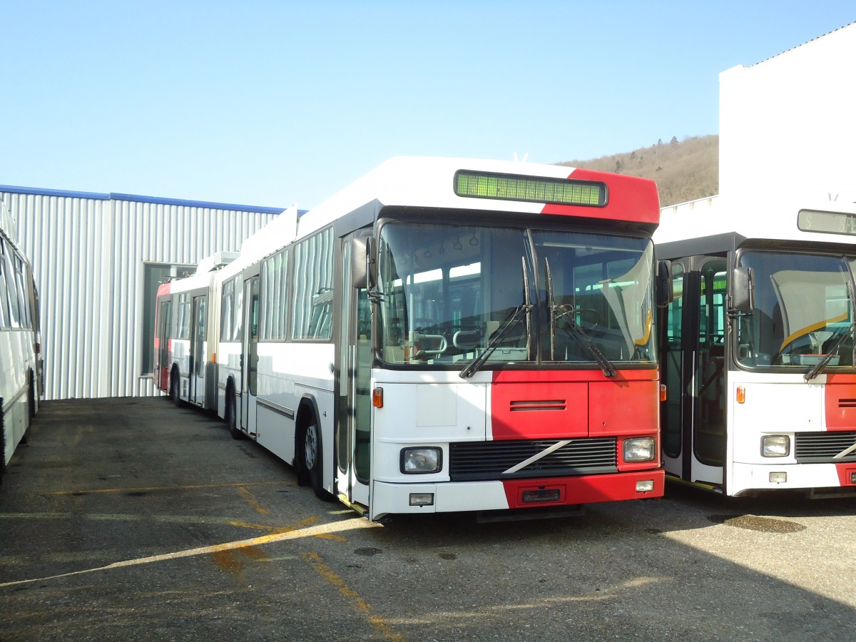 (132'788) - TPF Fribourg - Nr. 505 - Volvo/Hess Gelenkduobus (ex TF Fribourg Nr. 105) am 9. Mrz 2011 in Biel, Rattinbus