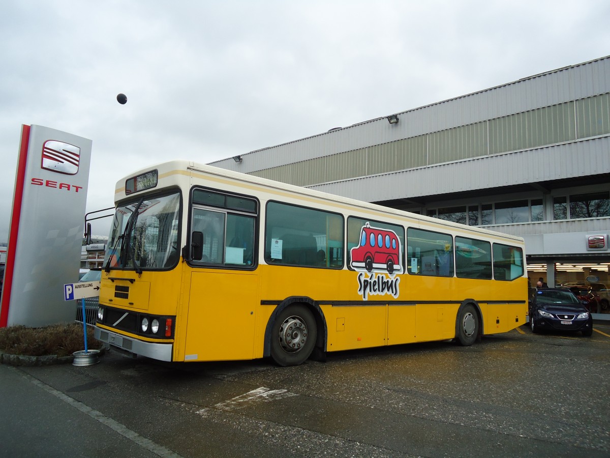 (133'083) - Kirchgemeinde, Steffisburg - Volvo/FHS (ex STI Thun Nr. 6; ex TSG Blumenstein Nr. 6) am 19. Mrz 2011 in Thun, Stadiongarage