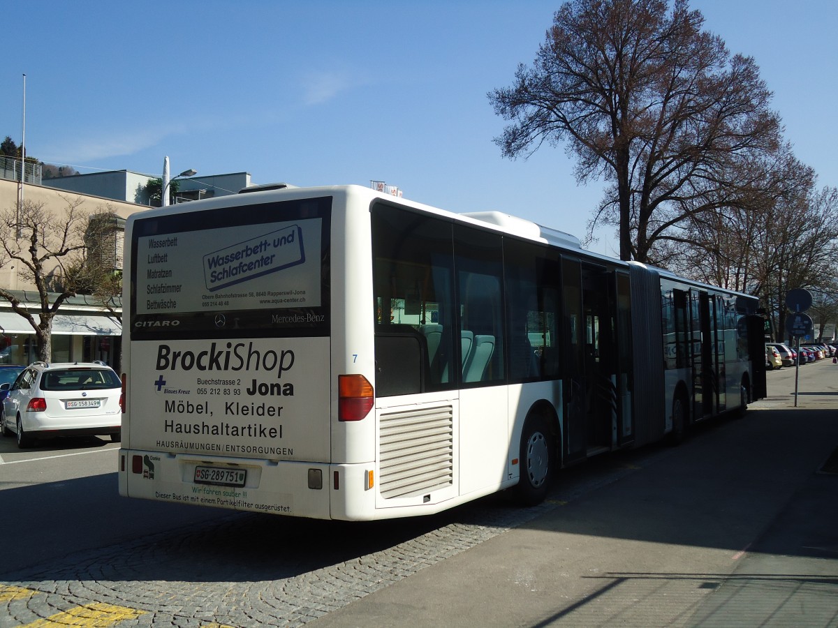 (133'162) - Schneider, Ermenswil - Nr. 7/SG 289'751 - Mercedes am 23. Mrz 2011 beim Bahnhof Wattwil