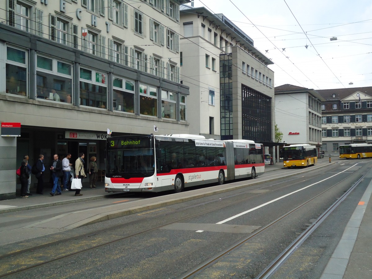 (133'243) - St. Gallerbus, St. Gallen - Nr. 271/SG 198'271 - MAN am 13. April 2011 in St. Gallen, Marktplatz