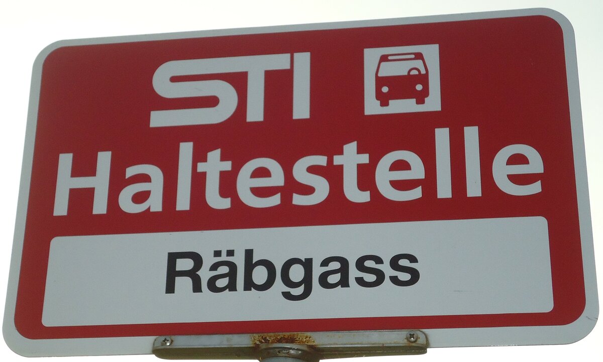 (133'310) - STI-Haltestellenschild - Thierachern, Rbgass - am 16. April 2011