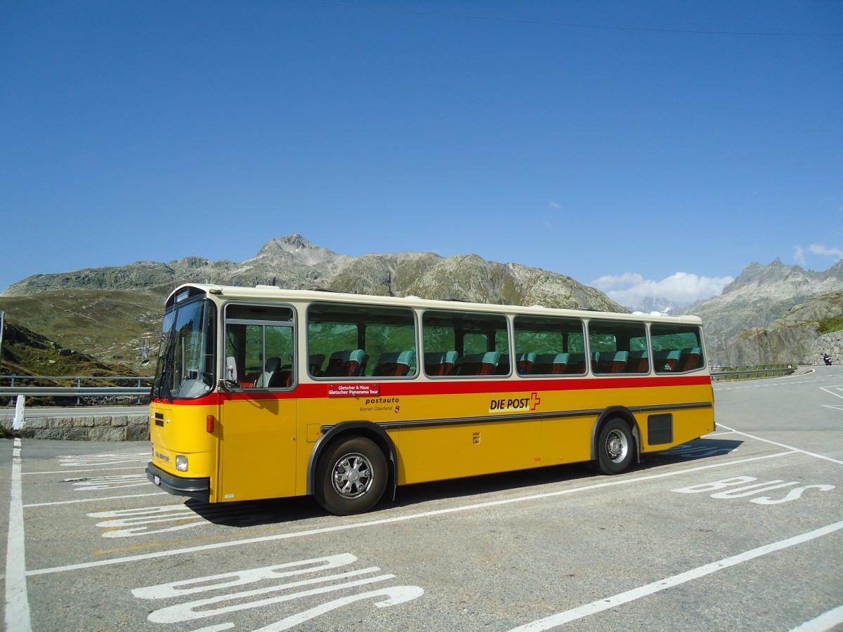 (135'678) - AVG Meiringen - Nr. 74/BE 607'481 - Saurer/R&J (ex P 24'357) am 21. August 2011 in Grimsel, Rest. Grimselblick