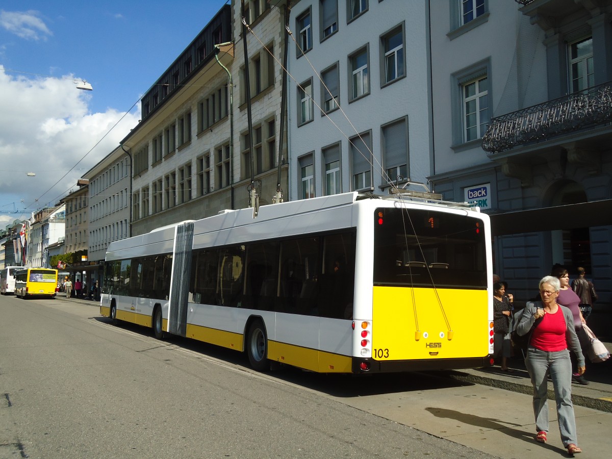 (135'957) - VBSH Schaffhausen - Nr. 103 - Hess/Hess Gelenktrolleybus am 14. September 2011 beim Bahnhof Schaffhausen