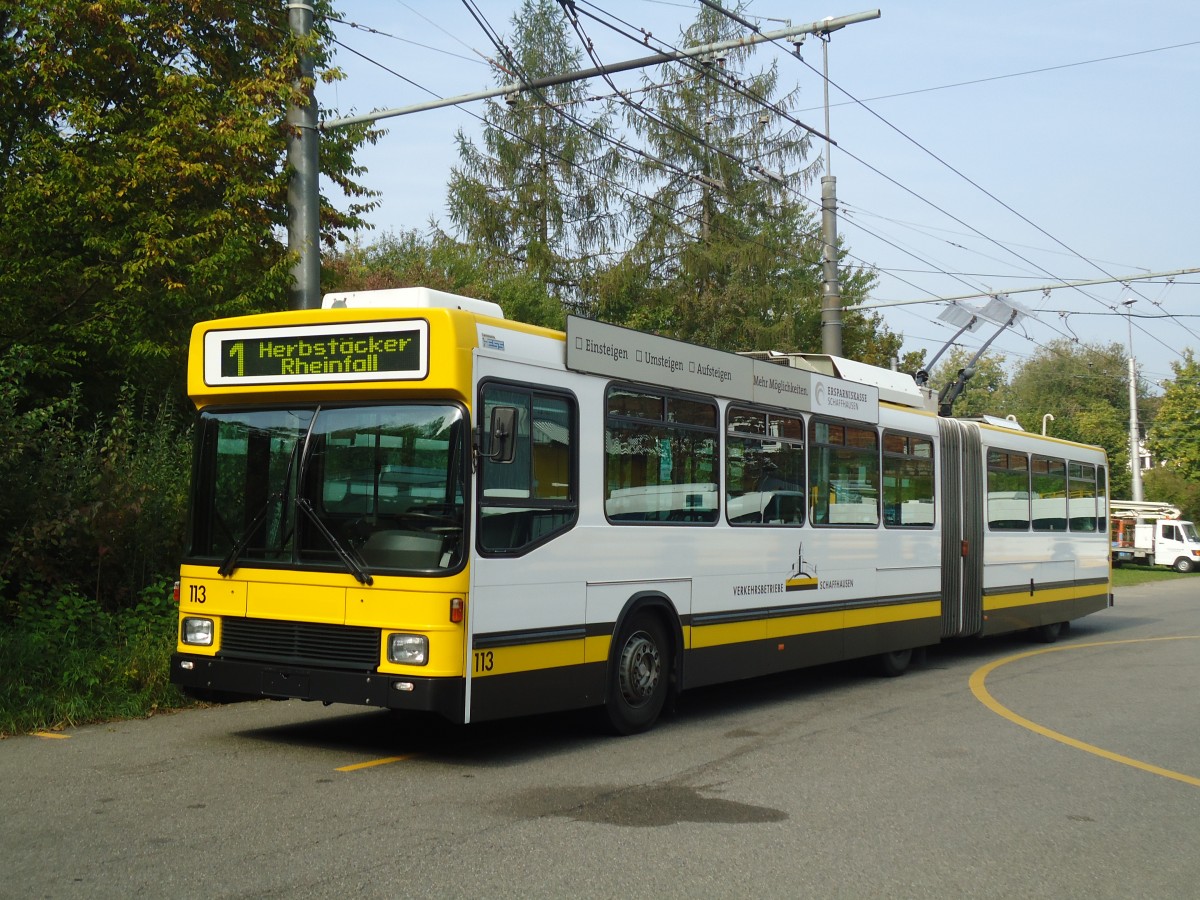 (136'048) - VBSH Schaffhausen - Nr. 113 - NAW/Hess Gelenktrolleybus am 25. September 2011 in Schaffhausen, Busdepot