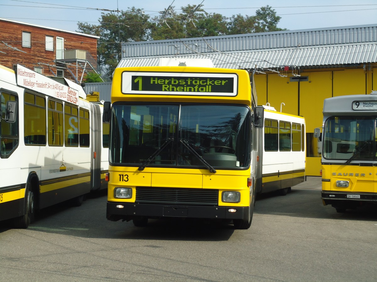 (136'070) - VBSH Schaffhausen - Nr. 113 - NAW/Hess Gelenktrolleybus am 25. September 2011 in Schaffhausen, Busdepot