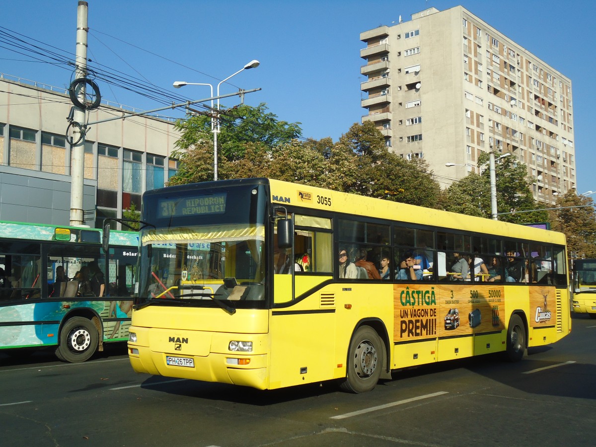 (136'427) - RATP Ploiesti - Nr. 3055/PH 26 TPP - MAN am 5. Oktober 2011 beim Bahnhof Ploiesti Sd