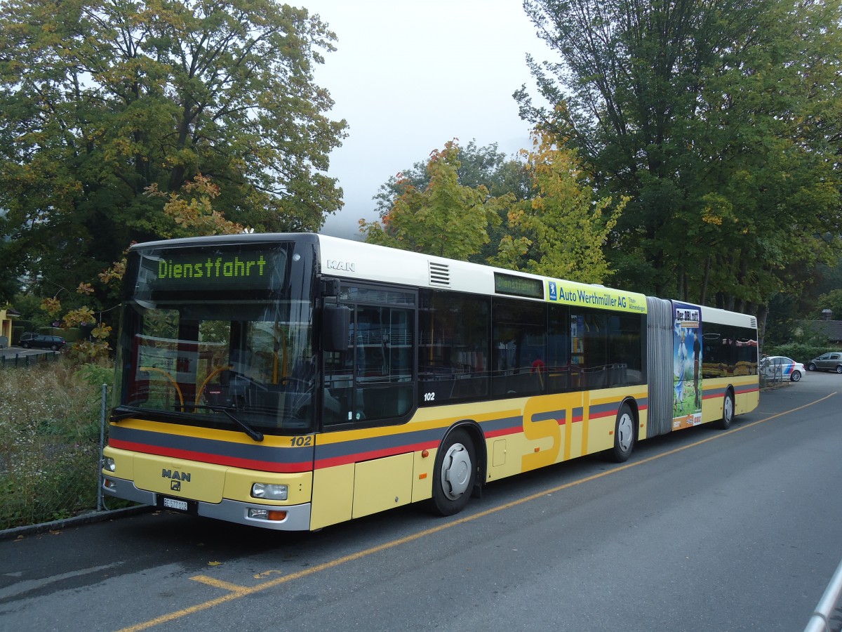 (136'590) - STI Thun - Nr. 102/BE 577'102 - MAN am 11. Oktober 2011 bei der Schifflndte Thun