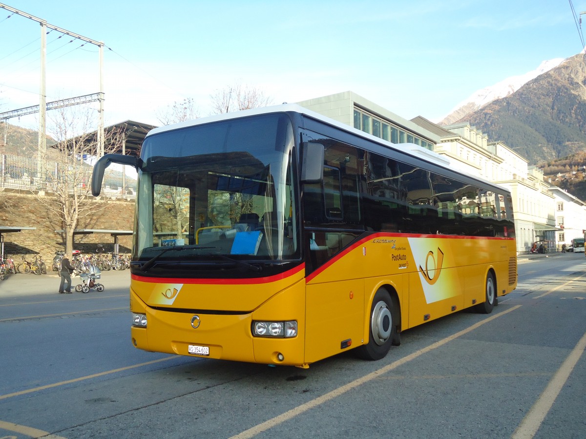 (136'863) - PostAuto Wallis - VS 354'602 - Irisbus am 22. November 2011 beim Bahnhof Brig