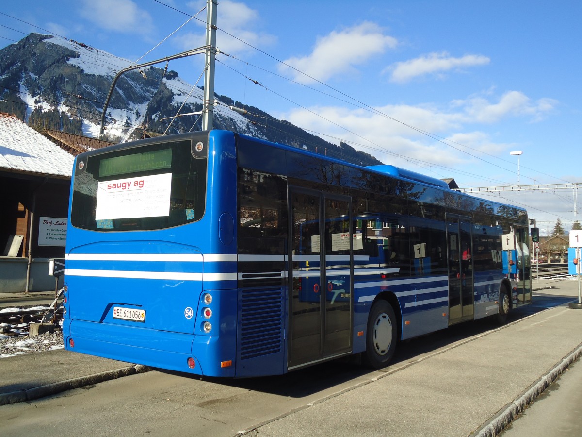 (137'139) - AFA Adelboden - Nr. 54/BE 611'056 - Neoplan (ex VBZ Zrich Nr. 243) am 11. Dezember 2011 beim Bahnhof Lenk