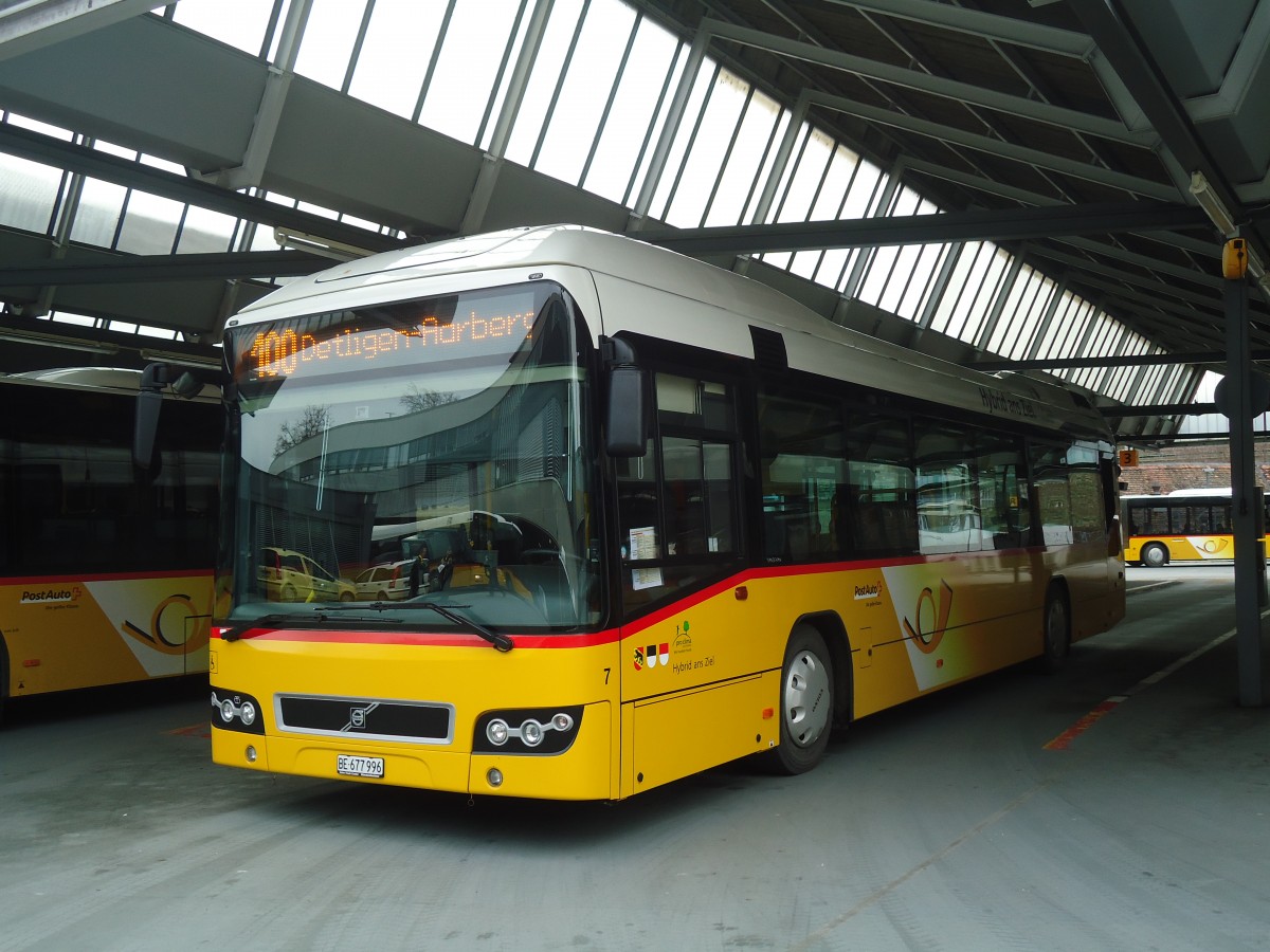 (137'574) - Steiner, Ortschwaben - Nr. 7/BE 677'996 - Volvo am 9. Januar 2012 in Bern, Postautostation