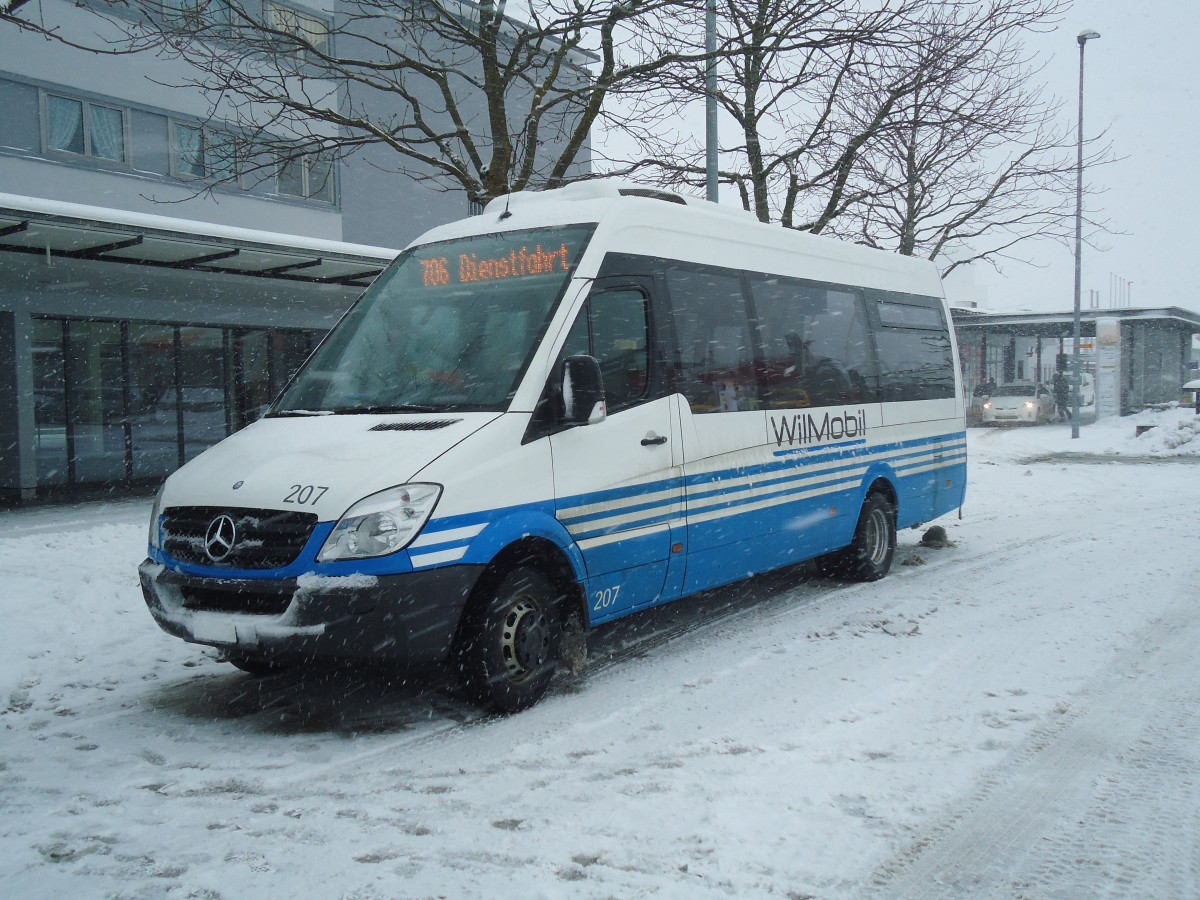 (137'666) - WilMobil, Wil - Nr. 207/SG 157'346 - Mercedes am 15. Februar 2012 beim Bahnhof Wil