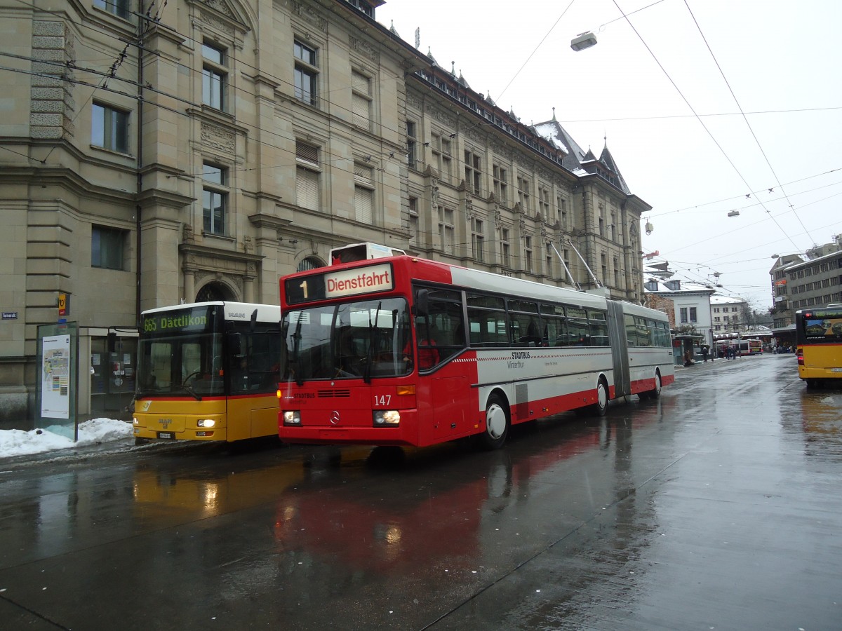 (137'711) - SW Winterthur - Nr. 147 - Mercedes Gelenktrolleybus am 15. Februar 2012 beim Hauptbahnhof Winterthur