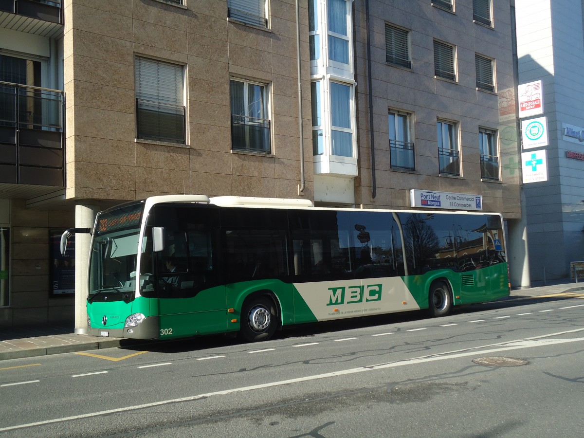 (138'173) - MBC Morges - Nr. 302/VD 196'152 - Mercedes am 9. Mrz 2012 beim Bahnhof Morges