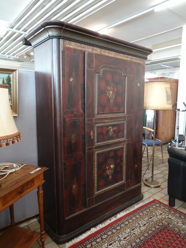 (139'018) - Alter Schrank von 1827 im BrockiShop am 25. Mai 2012