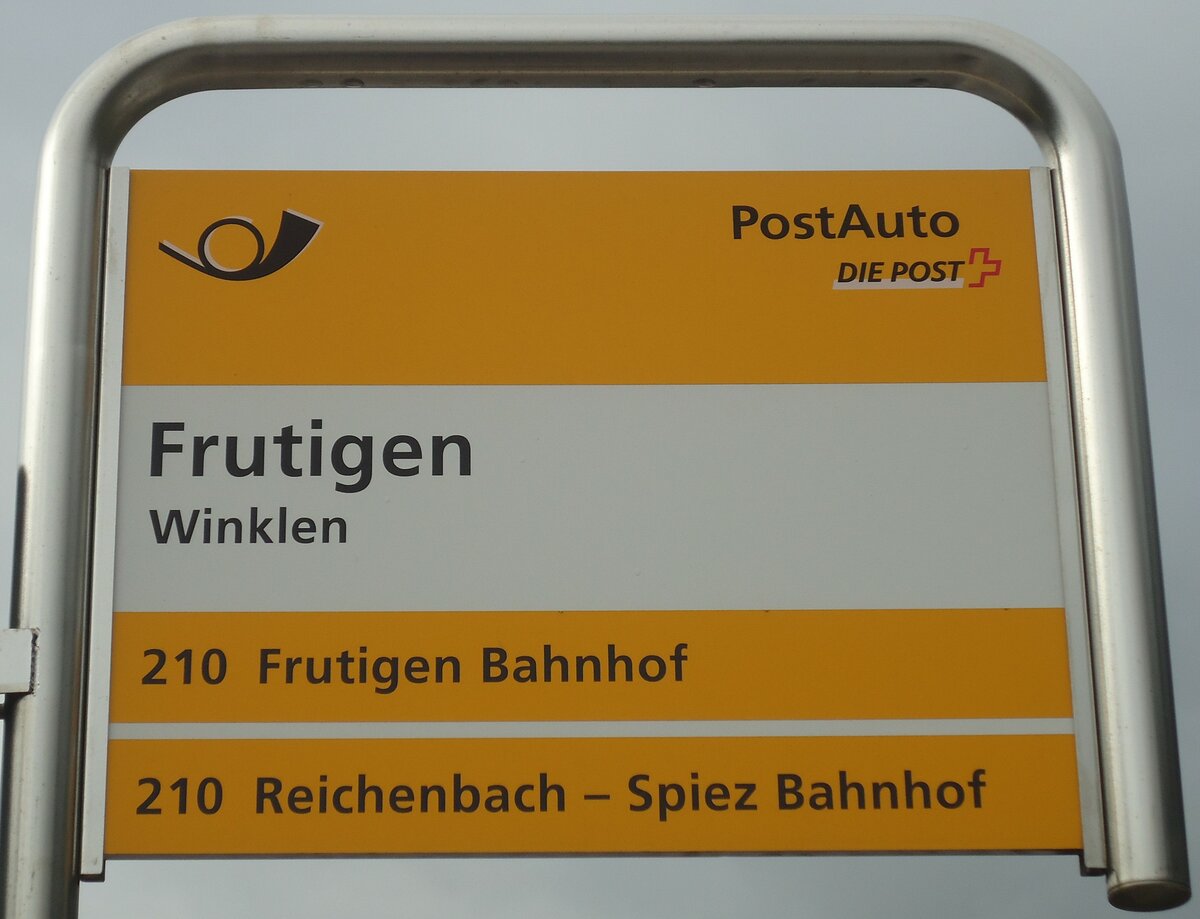(139'442) - PostAuto-Haltestellenschild - Frutigen, Winklen - am 6. April 2012