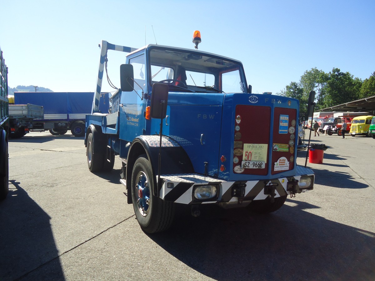 (139'581) - Z�ger, Altendorf - SZ 9662 - FBW am 16. Juni 2012 in Hinwil, AMP