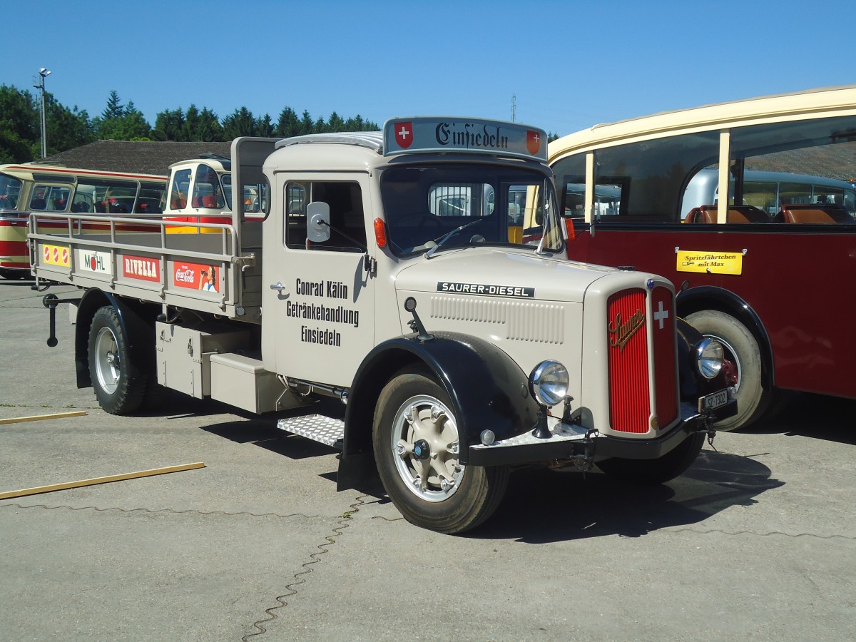(139'634) - K�lin, Einsiedeln - SZ 7302 - Saurer am 16. Juni 2012 in Hinwil, AMP