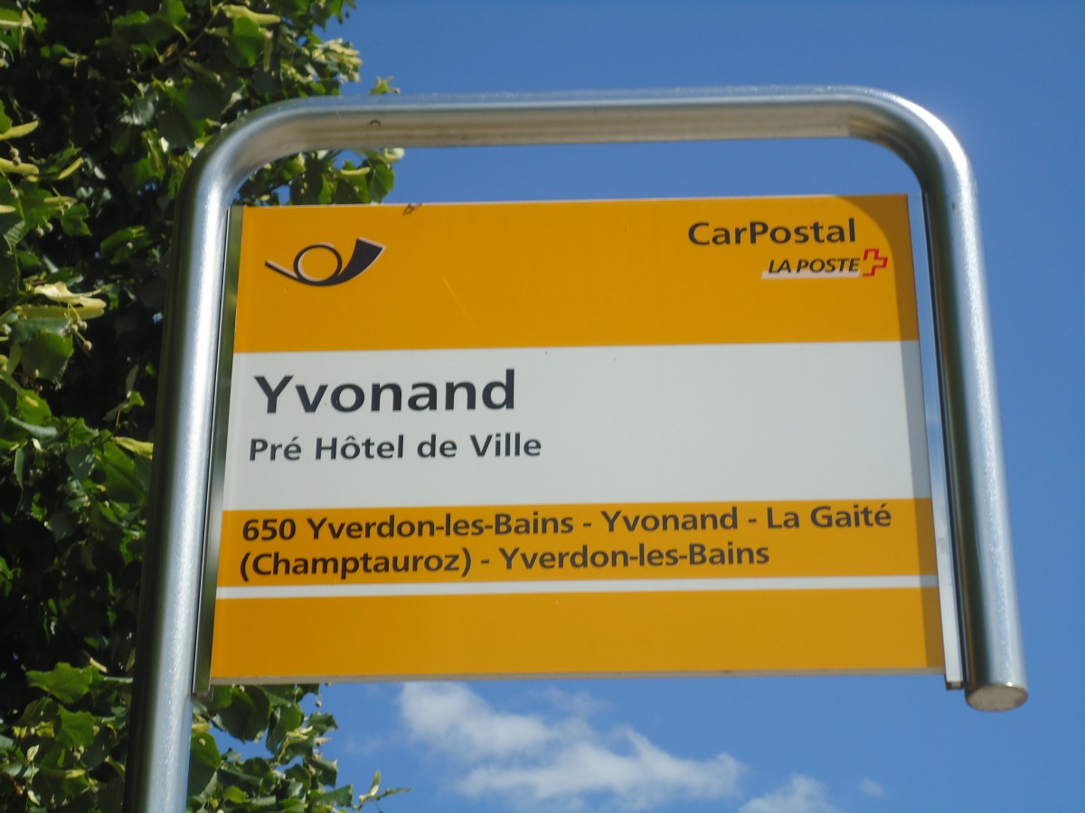 (140'492) - PostAuto-Haltestelle - Yvonand, Pr� H�tel de Ville - am 16. Juli 2012
