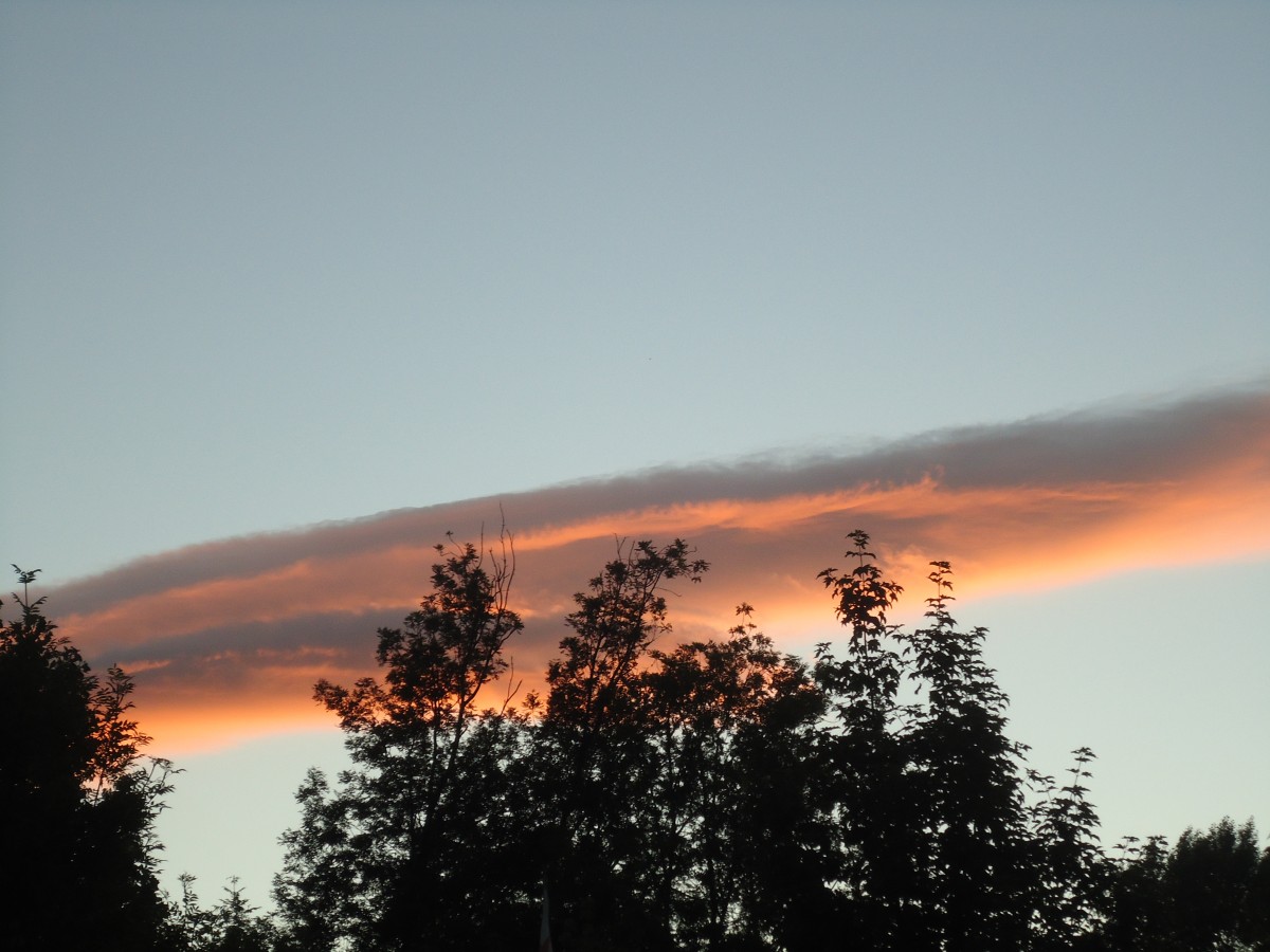 (140'652) - Abendstimmung am 17. Juli 2012 in Yvonand