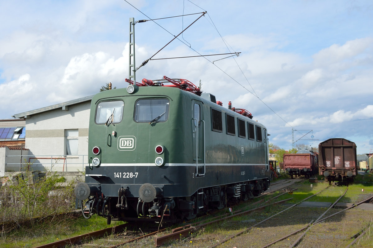 141 228-7 am 16.04.2016 im Eisenbahnmuseum Darmstadt Kranichstein. 