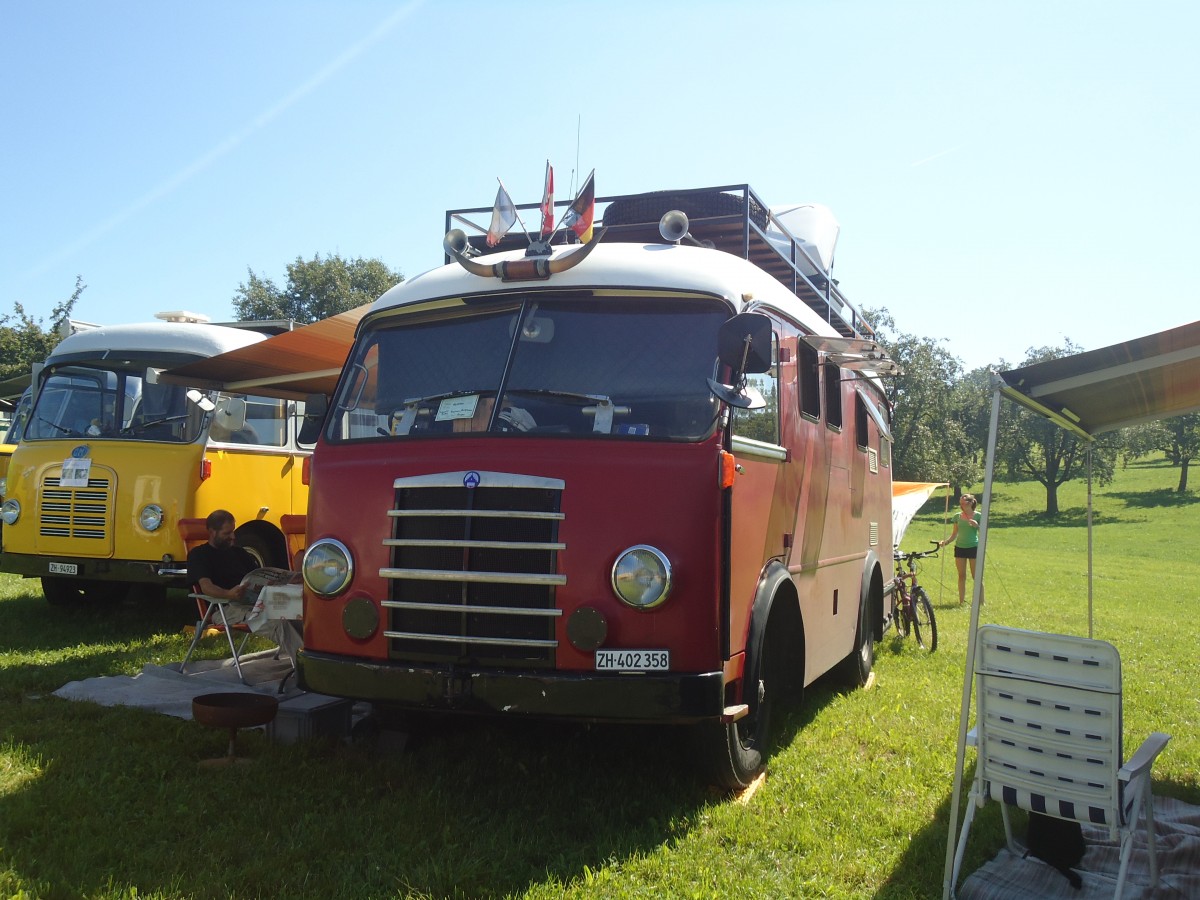 (141'206) - Frach, Erlenbach - ZH 402'358 - Saurer-OM am 18. August 2012 in Affeltrangen, Kreuzegg