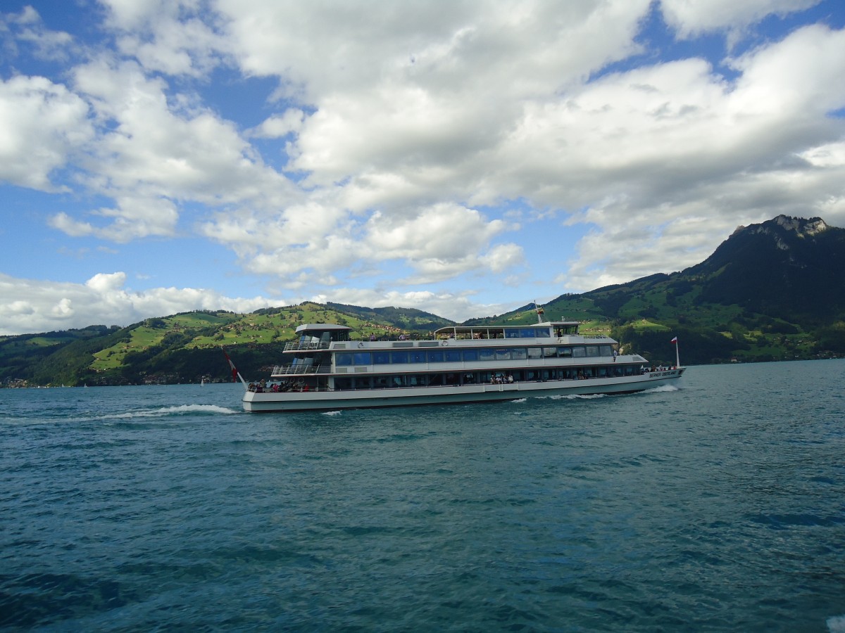 (141'398) - Motorschiff Berner Oberland am 26. August 2012 vor Spiez