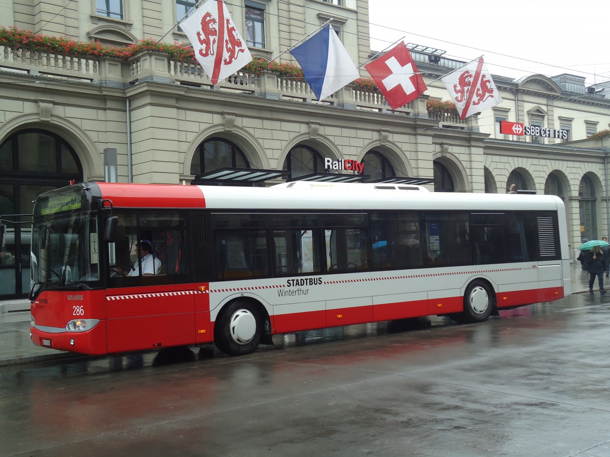 (141'527) - SW Winterthur - Nr. 286/ZH 730'286 - Solaris am 12. September 2012 beim Hauptbahnhof Winterthur