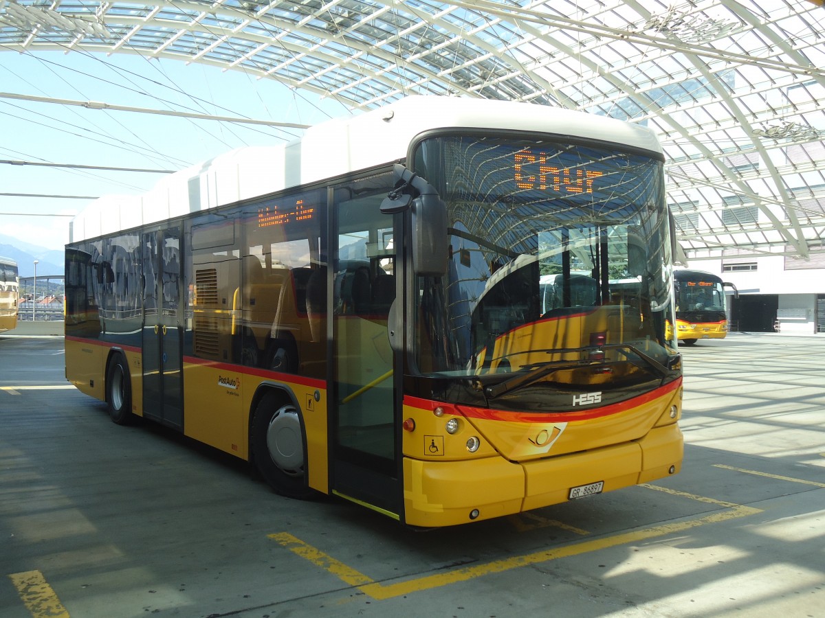 (141'775) - PostAuto Graubnden - GR 86'897 - Scania/Hess am 15. September 2012 in Chur, Postautostation