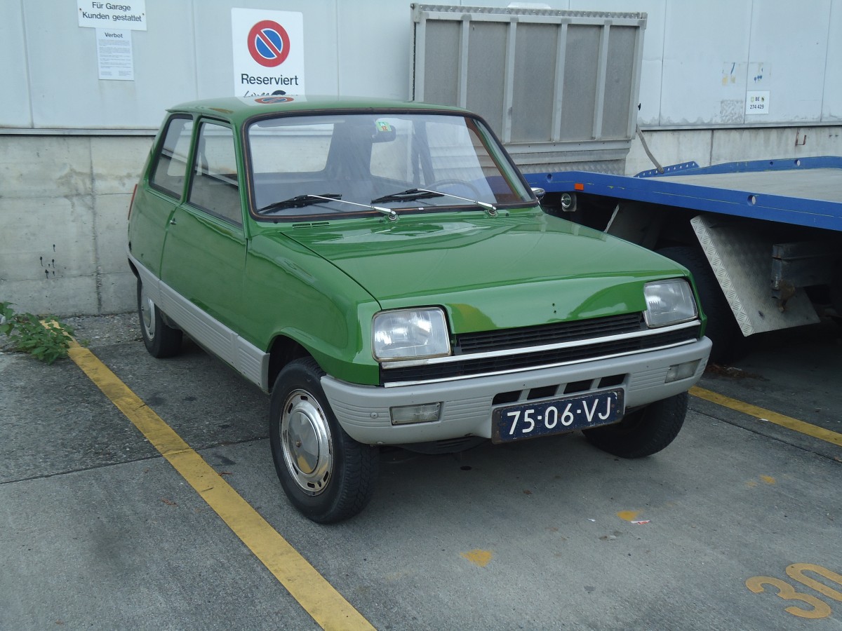 (141'805) - Renault - 75-06-VJ - am 20. September 2012 in Thun, Rosenau