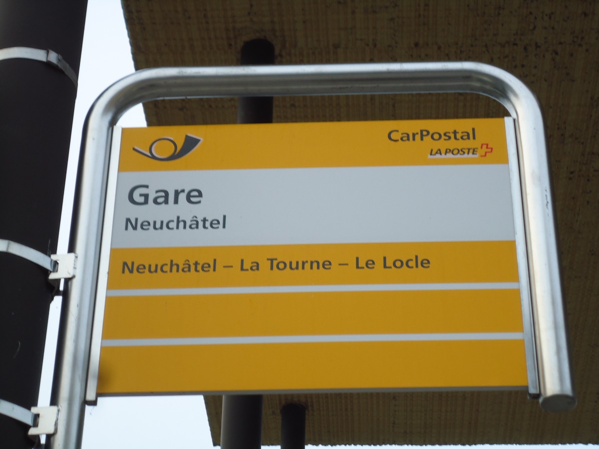 (142'704) - PostAuto-Haltestelle - Neuch�tel, Gare - am 29. Dezember 2012
