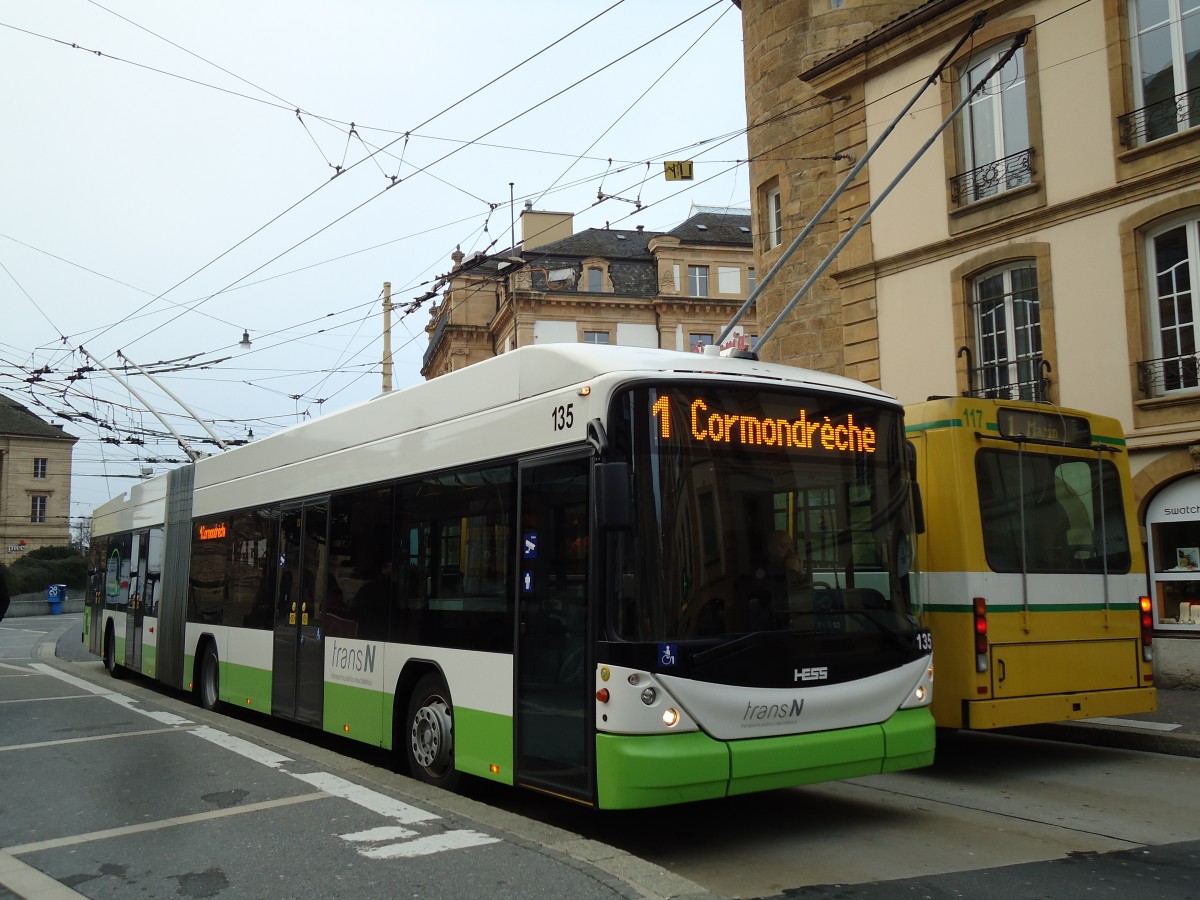 (142'718) - transN, La Chaux-de-Fonds - Nr. 135 - Hess/Hess Gelenktrolleybus (ex TN Neuchtel Nr. 135) am 29. Dezember 2012 in Neuchtel, Place Pury