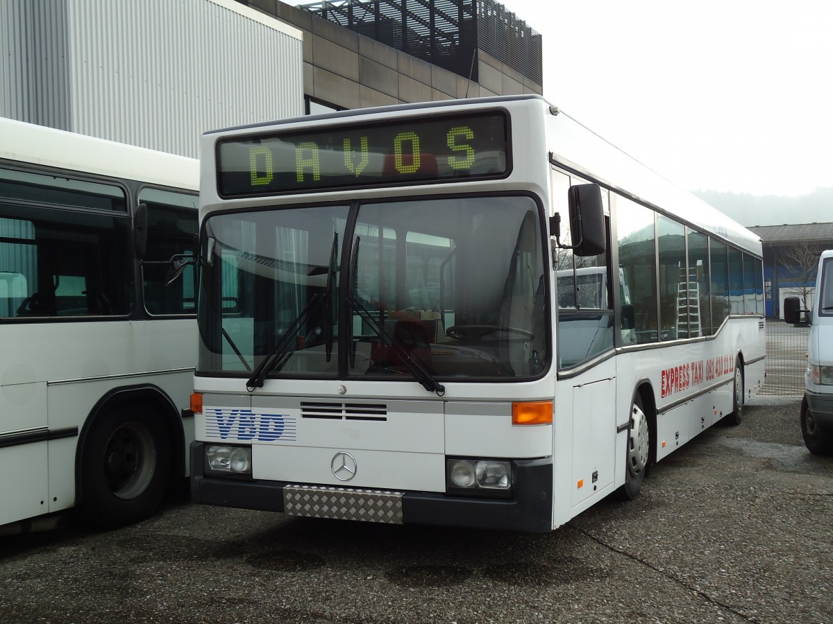 (142'797) - Stiffler, Davos - Mercedes am 29. Dezember 2012 in Biel, Rattinbus