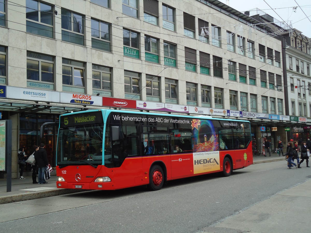 (142'828) - VB Biel - Nr. 122/BE 560'122 - Mercedes am 29. Dezember 2012 in Biel, Guisanplatz